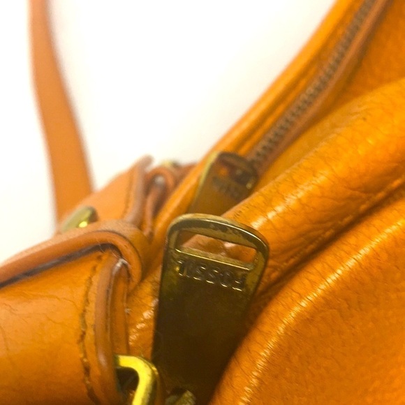 Fossil Preston Leather crossbody In orange - Picture 11 of 14